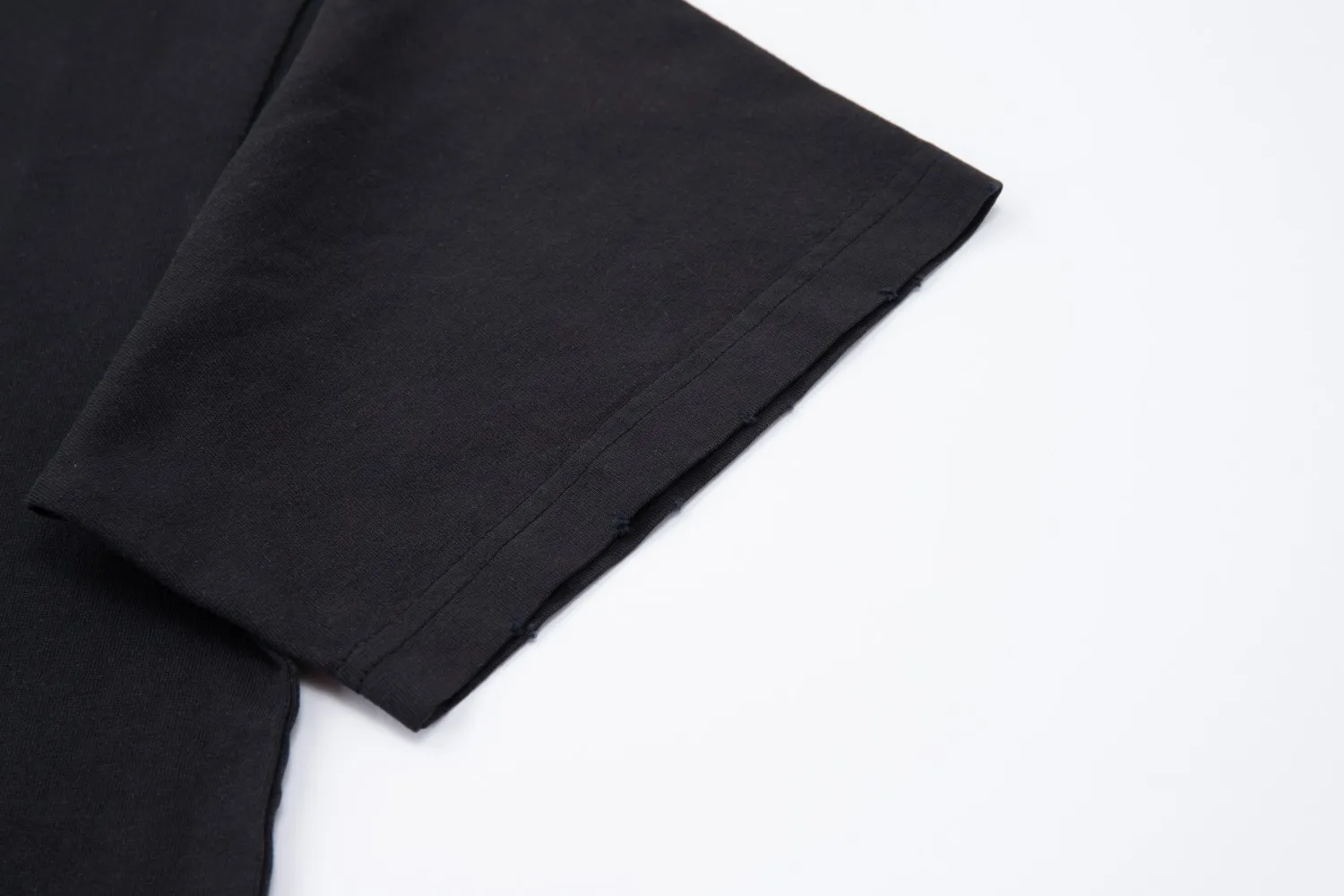 🅿️230 High quality ✨Cro❤✨🆕Classic logo letter pattern short sleeves. Official website synchronization, pure cotton fabric at the counter! Comfortable against the skin, durable and easy to wear, classic and simple logo design, meticulous original craftsmanship, customized 290G same vat dyed fabric, very comfortable to the touch, latest brick cabinet synchronization, OS off-shoulder version, fashionable and personalized, super versatile and good-looking, very suitable for both men and women, must-have style, tag, collar label, washed wheat, complete with three labels, black, gray, 2️⃣ colors S M L XL